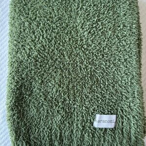 Saranoni Green Plush Blanket